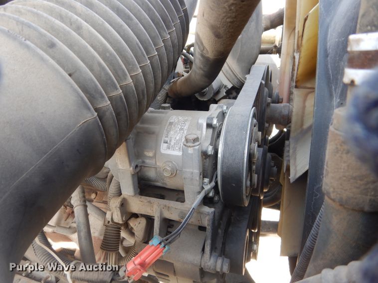 image for item KO9784 2001 GMC C6500  truck cab and chassis