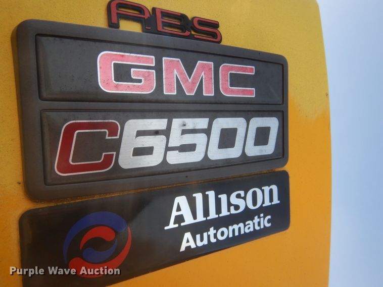 image for item KO9784 2001 GMC C6500  truck cab and chassis