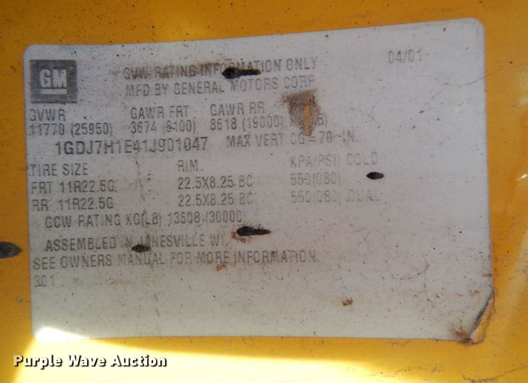 image for item KO9784 2001 GMC C6500  truck cab and chassis