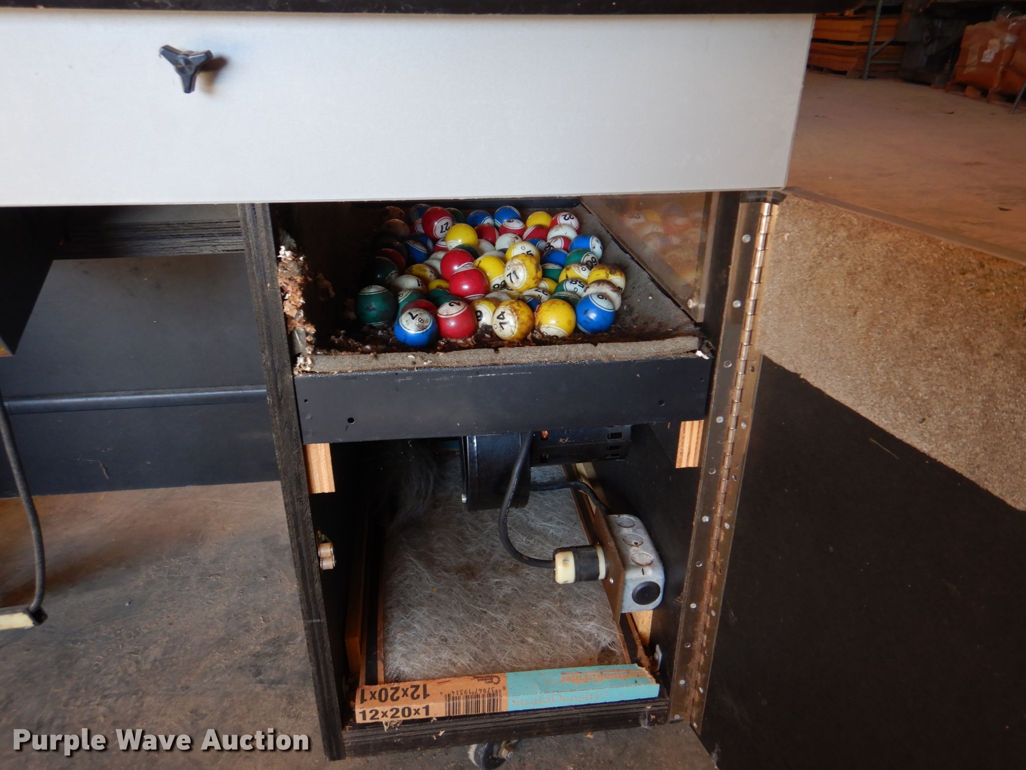 Bingo King Autotronic 7600 bingo machine in Wellsville, MO Item