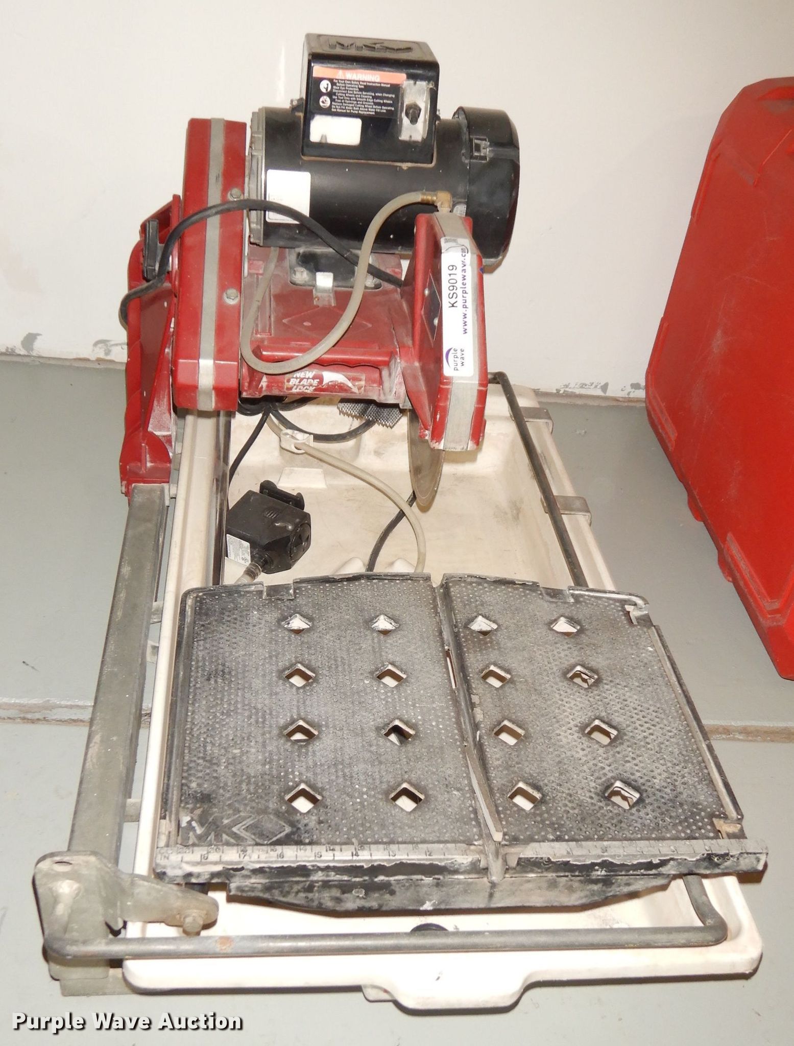 MK 100 tile saw in Salina, KS Item KS9019 sold Purple Wave