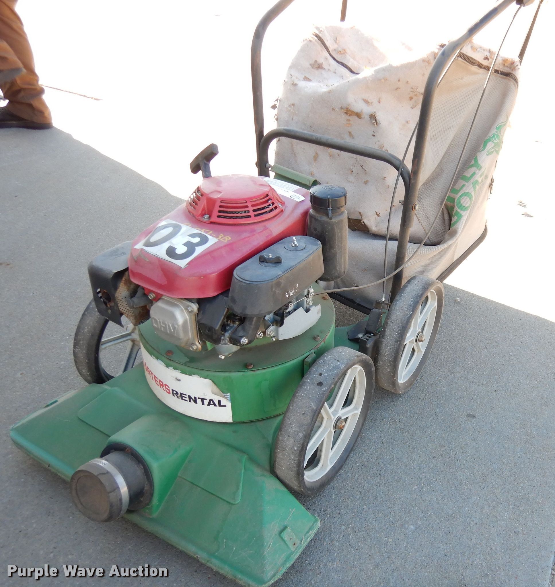 Billy Goat leaf vacuum in Manhattan, KS Item KS9059 sold Purple Wave