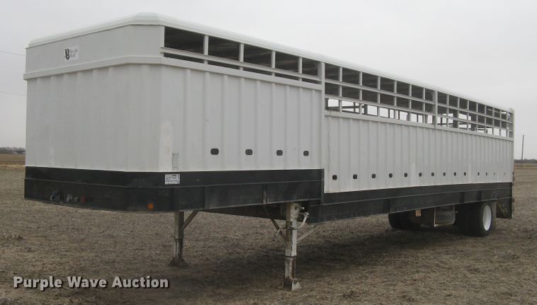 image for item DG5325 2001 Neville  livestock trailer