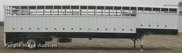 image for item DG5325 2001 Neville  livestock trailer