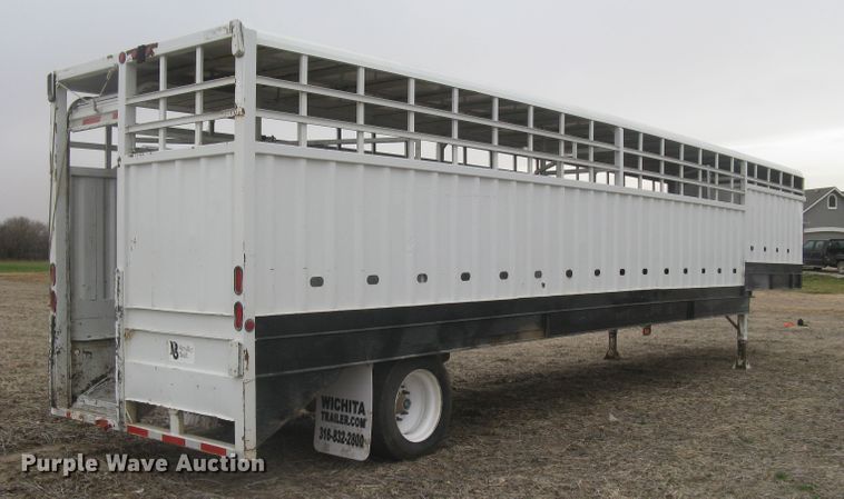 image for item DG5325 2001 Neville  livestock trailer