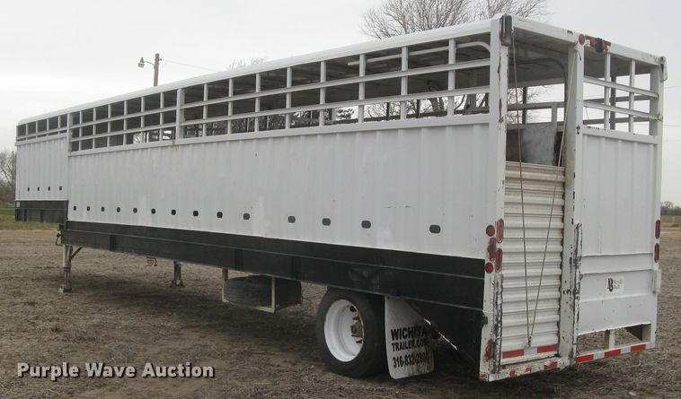 image for item DG5325 2001 Neville  livestock trailer