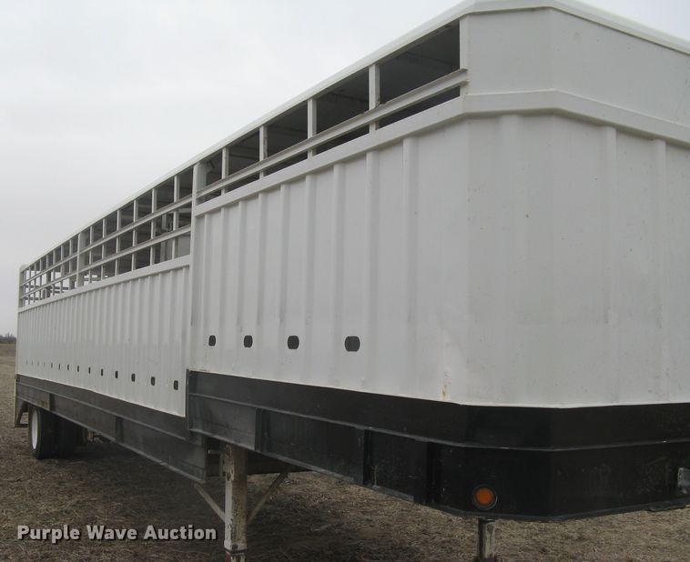 image for item DG5325 2001 Neville  livestock trailer