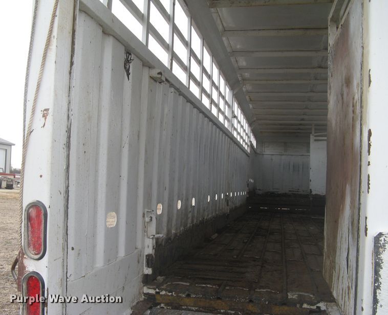image for item DG5325 2001 Neville  livestock trailer