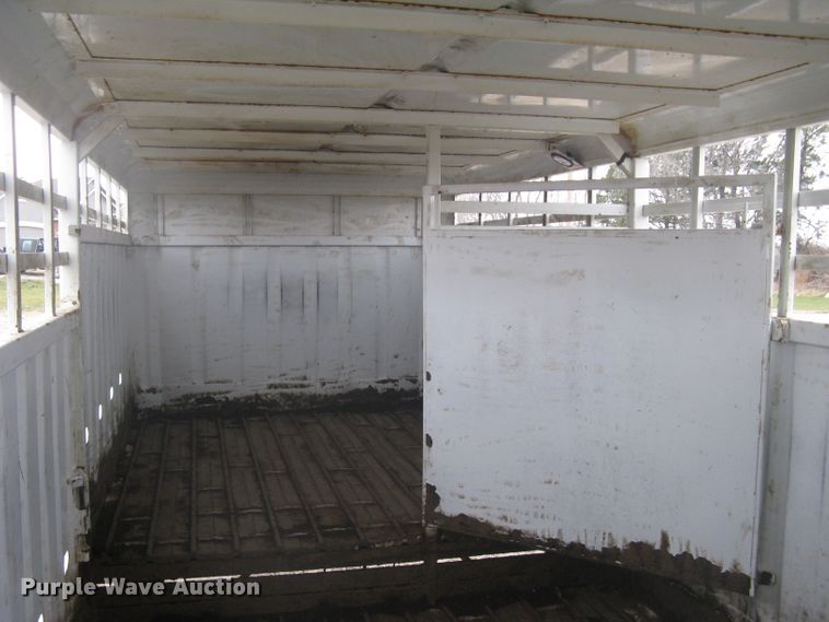 image for item DG5325 2001 Neville  livestock trailer