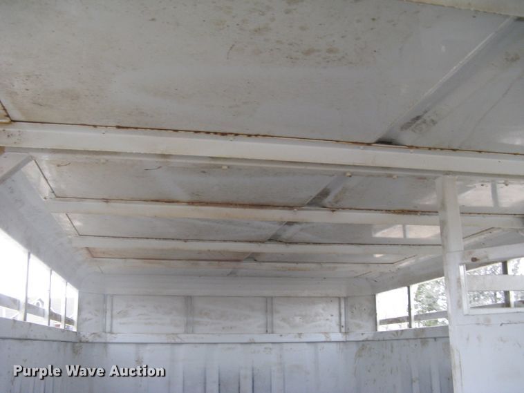 image for item DG5325 2001 Neville  livestock trailer