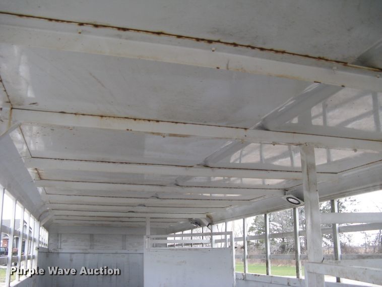 image for item DG5325 2001 Neville  livestock trailer