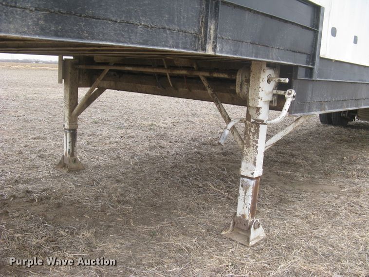 image for item DG5325 2001 Neville  livestock trailer