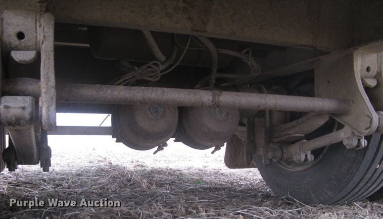 image for item DG5325 2001 Neville  livestock trailer