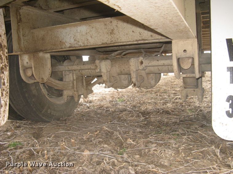 image for item DG5325 2001 Neville  livestock trailer