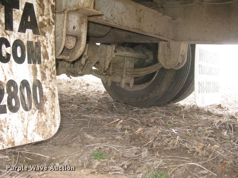 image for item DG5325 2001 Neville  livestock trailer