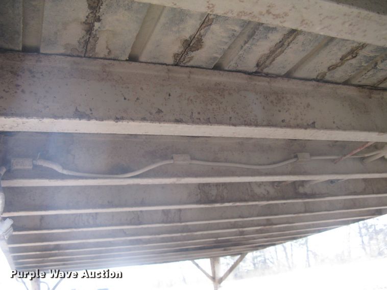 image for item DG5325 2001 Neville  livestock trailer