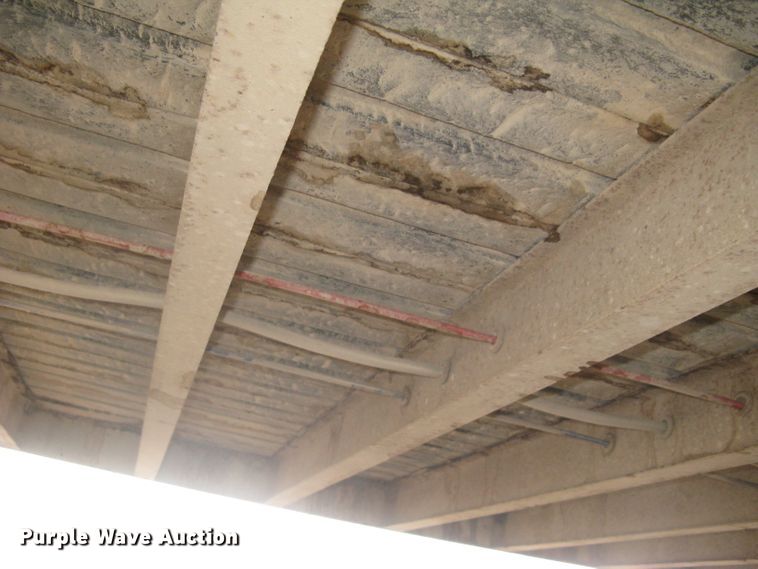 image for item DG5325 2001 Neville  livestock trailer