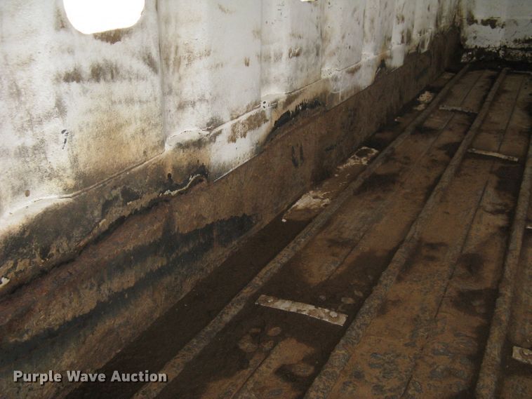 image for item DG5325 2001 Neville  livestock trailer