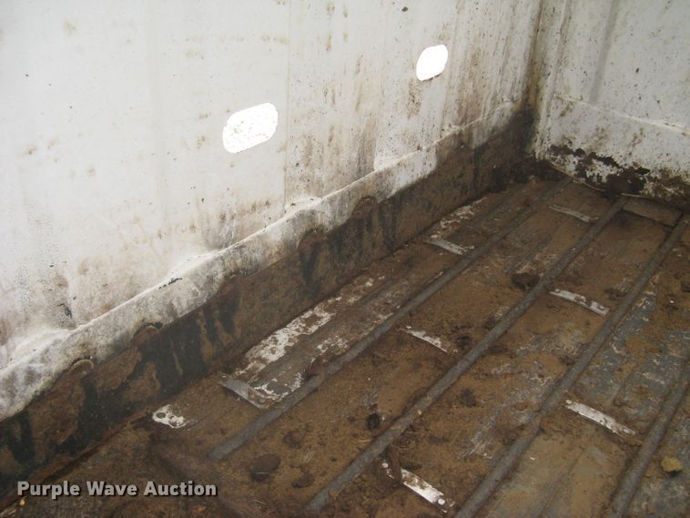 image for item DG5325 2001 Neville  livestock trailer