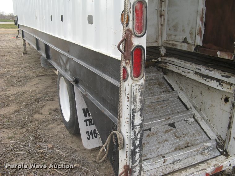 image for item DG5325 2001 Neville  livestock trailer