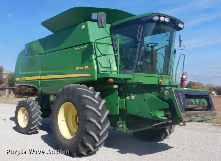 image for item DH7315 2005 John Deere 9770 STS  combine