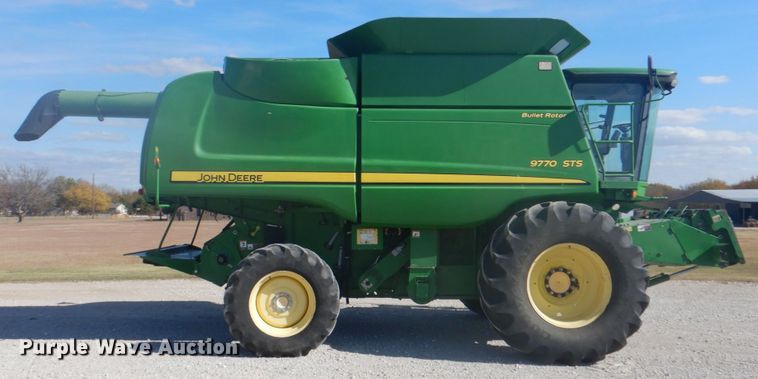 image for item DH7315 2005 John Deere 9770 STS  combine