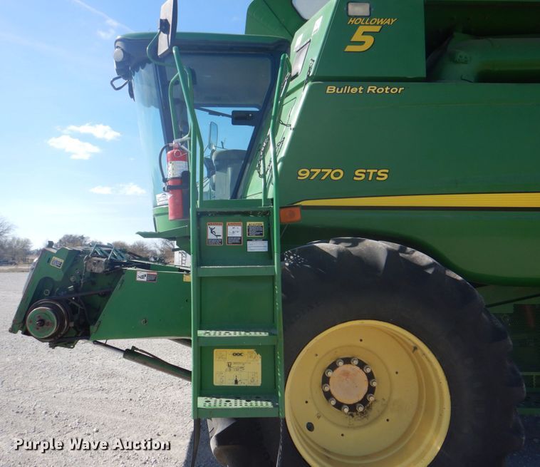 image for item DH7315 2005 John Deere 9770 STS  combine