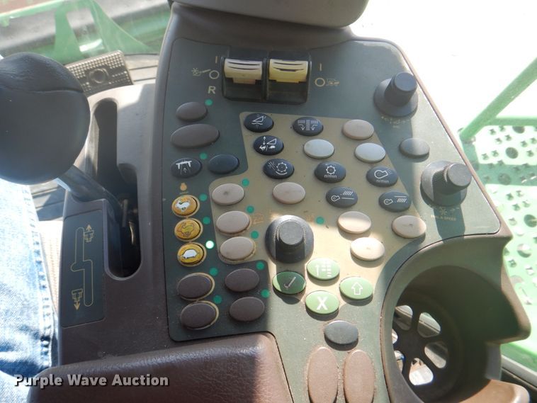 image for item DH7315 2005 John Deere 9770 STS  combine