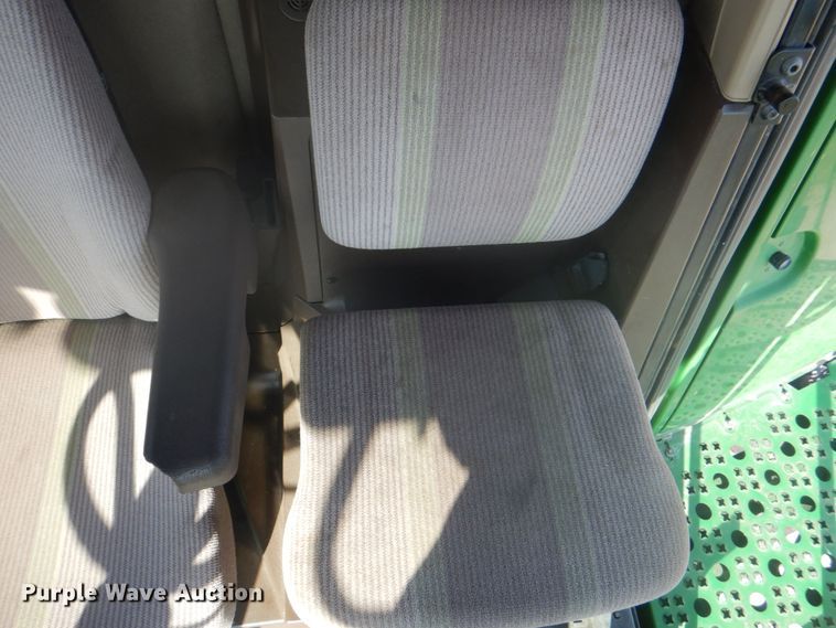 image for item DH7315 2005 John Deere 9770 STS  combine