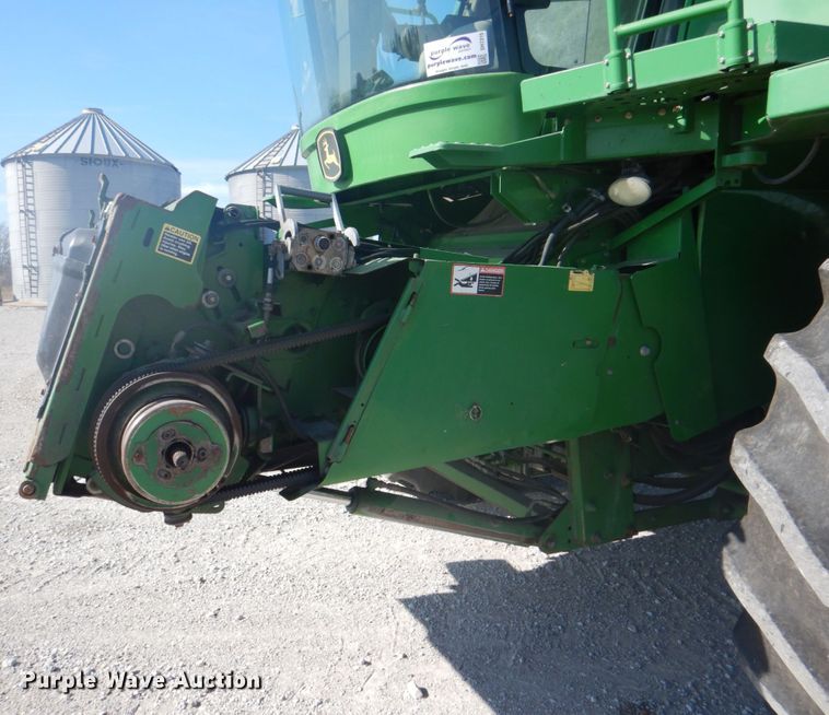 image for item DH7315 2005 John Deere 9770 STS  combine