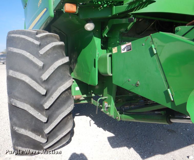 image for item DH7315 2005 John Deere 9770 STS  combine