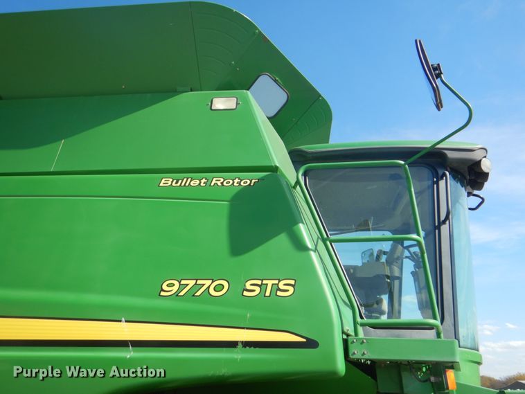 image for item DH7315 2005 John Deere 9770 STS  combine