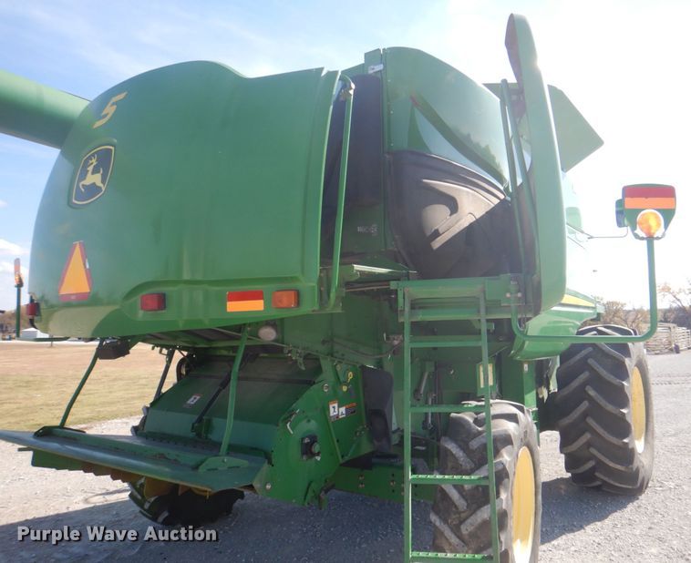 image for item DH7315 2005 John Deere 9770 STS  combine