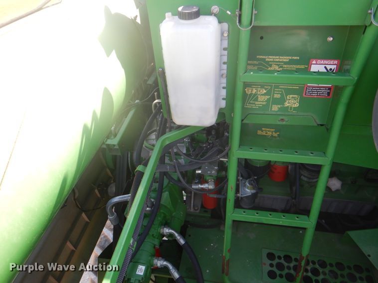 image for item DH7315 2005 John Deere 9770 STS  combine