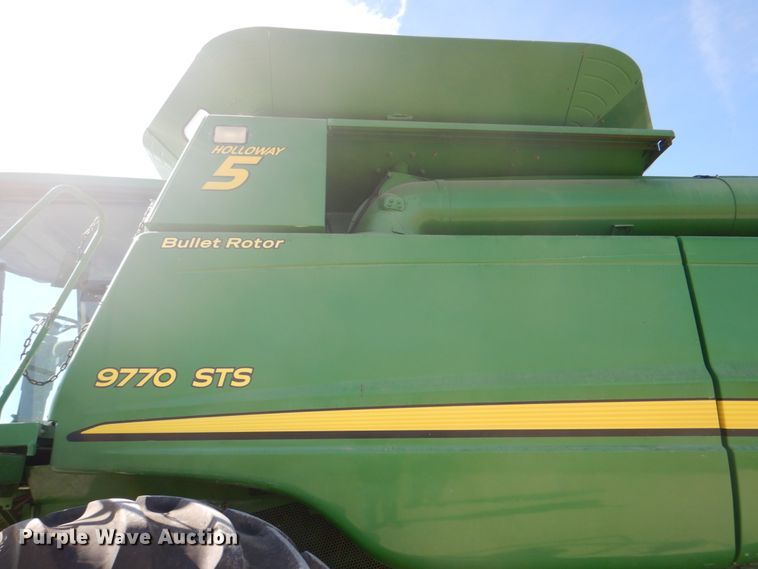 image for item DH7315 2005 John Deere 9770 STS  combine