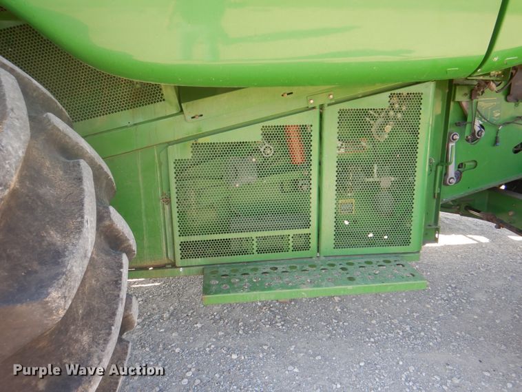 image for item DH7315 2005 John Deere 9770 STS  combine