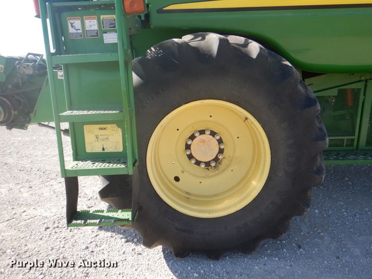 image for item DH7315 2005 John Deere 9770 STS  combine