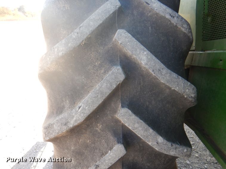 image for item DH7315 2005 John Deere 9770 STS  combine