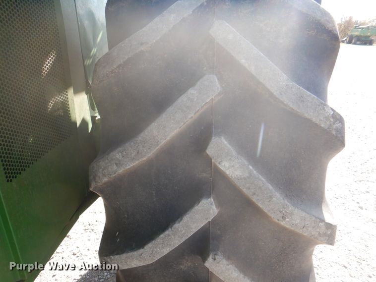 image for item DH7315 2005 John Deere 9770 STS  combine