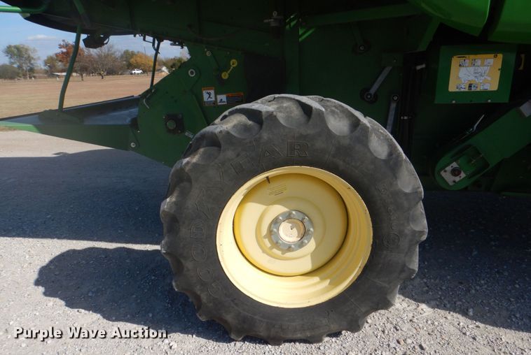 image for item DH7315 2005 John Deere 9770 STS  combine