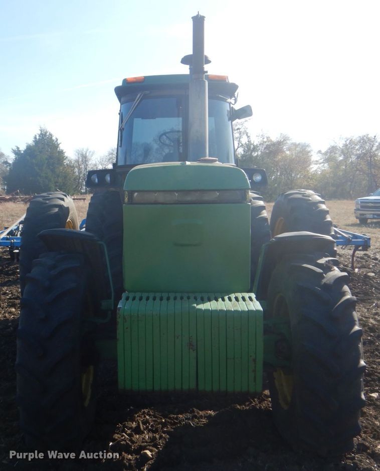 image for item DH7316 1984 John Deere 4850  MFWD tractor