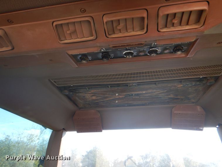 image for item DH7316 1984 John Deere 4850  MFWD tractor