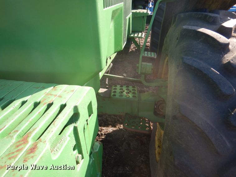 image for item DH7316 1984 John Deere 4850  MFWD tractor