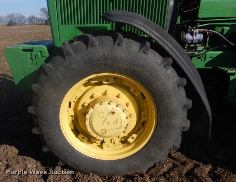 image for item DH7316 1984 John Deere 4850  MFWD tractor