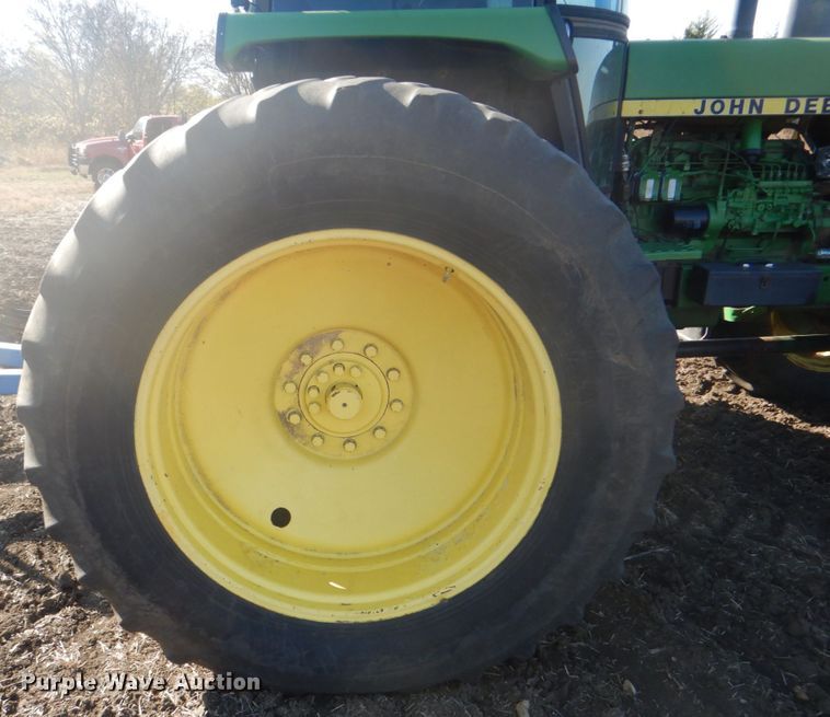 image for item DH7316 1984 John Deere 4850  MFWD tractor
