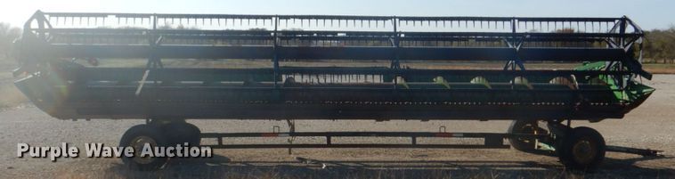 image for item DH7317 1994 John Deere 930  rigid head