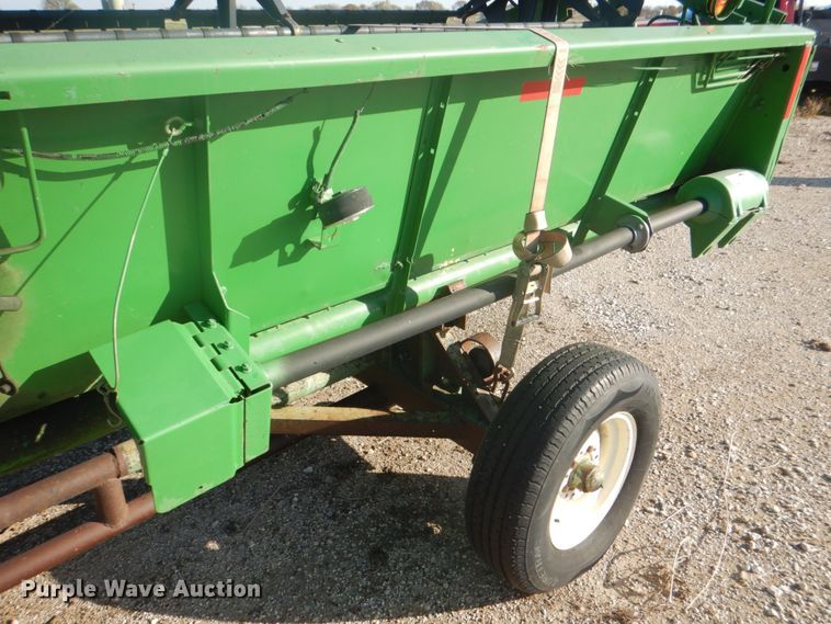 image for item DH7317 1994 John Deere 930  rigid head