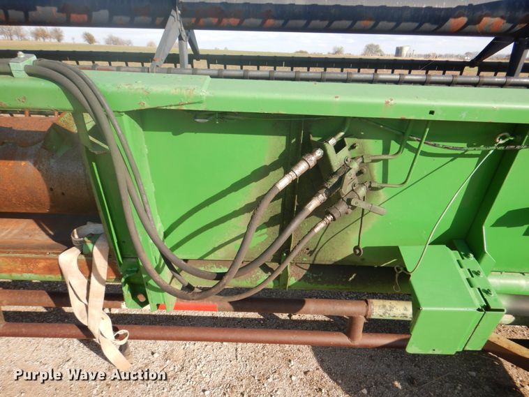 image for item DH7317 1994 John Deere 930  rigid head