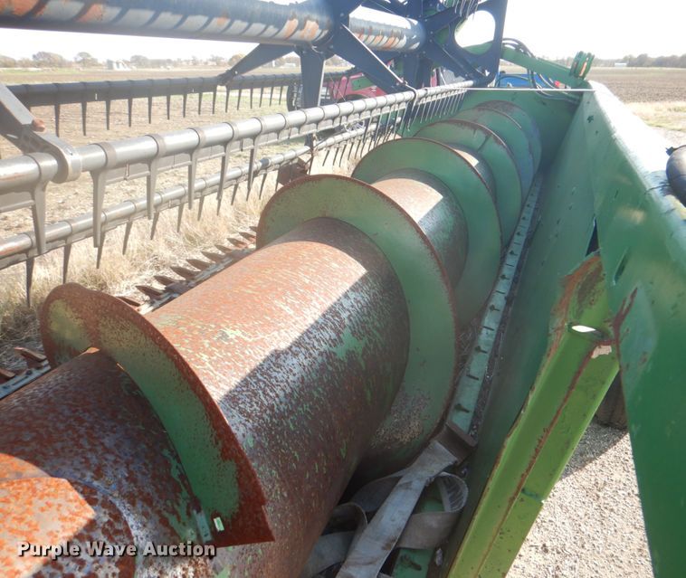 image for item DH7317 1994 John Deere 930  rigid head