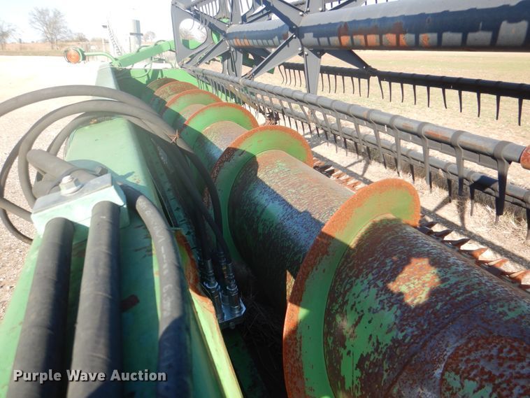 image for item DH7317 1994 John Deere 930  rigid head